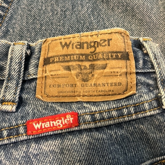 - Jeans 36 x 32 Wrangler Relax - Picture 2 of 4